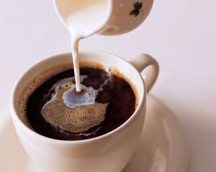 Медики рассказали о неожиданном эффекте кофе с молоком! Вы будете удивлены!