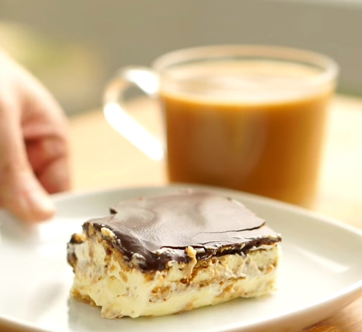 Вкуснейший торт-эклер без выпечки – десерт, который вскружит голову любому сладкоежке!