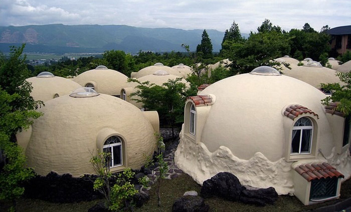 Японцы начали строить чудо-дома из пенопласта… Вы точно захотите себе такой же!