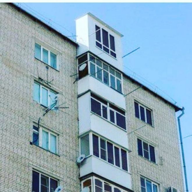 12 балконов, после просмотра которых вы ещё долго не сможете прийти в себя… До чего же обнаглевшие соседи!