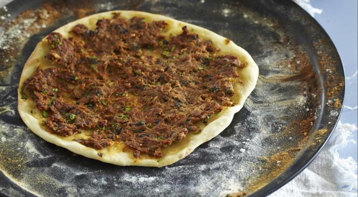 Рецепт приготовления невероятно вкусной армянской пиццы «Ламаджо»
