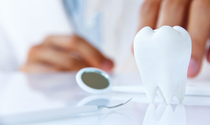 Технологии будущего – на страже наших зубов! Учёные изобрели пломбу, которая будет лечить зуб