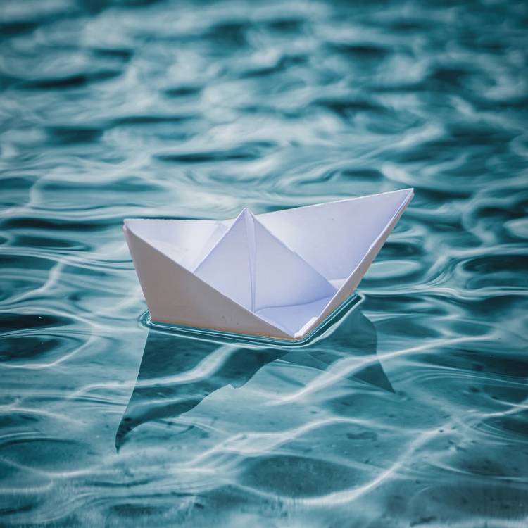 Как сделать оригами кораблика из бумаги