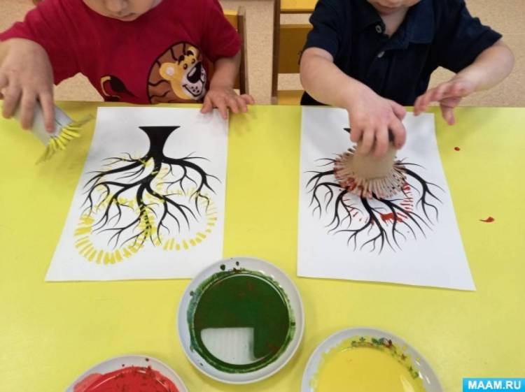 Мастер-класс «Осеннее дерево» по нетрадиционной технике рисования картонной втулкой для детей раннего возраста 