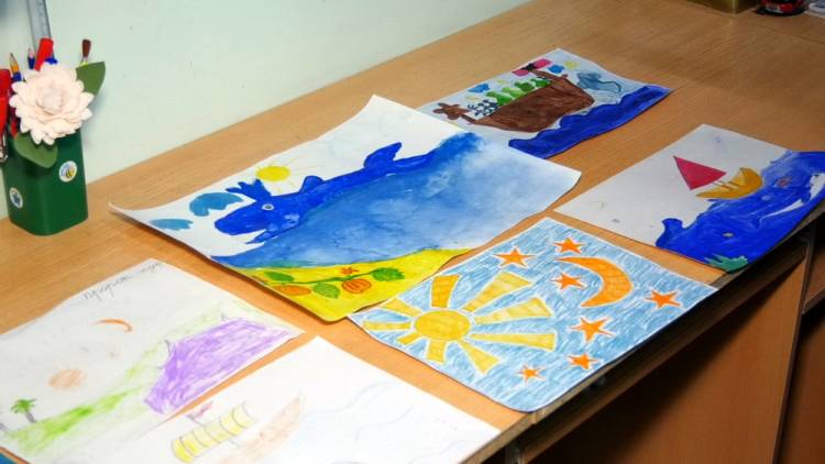 В «Мактабе» проходит конкурс детских рисунков