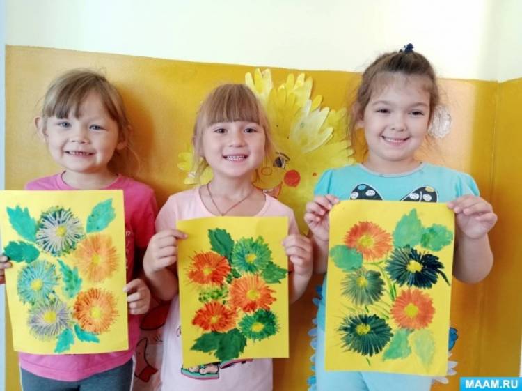 Детский мастер-класс по нетрадиционному рисованию красками и восковыми мелками «Астры» для старших дошкольников 