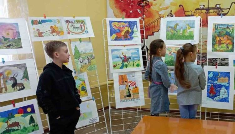Выставка рисунков «Конек-Горбунок в рисунках юных художников»