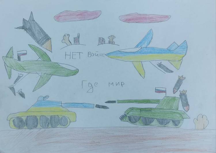 Школьникам Чебоксар дали задание нарисовать картинки на тему Нет войне