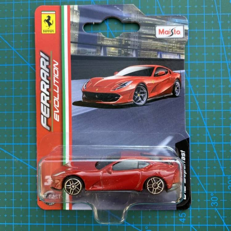 Модель Автомобиля Ferrari