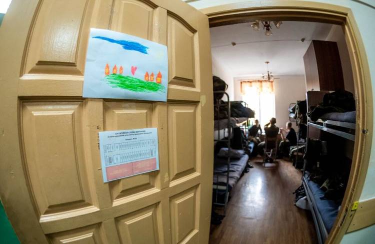 Мобилизованные превратили в обереги письма и рисунки детей из Челябинска