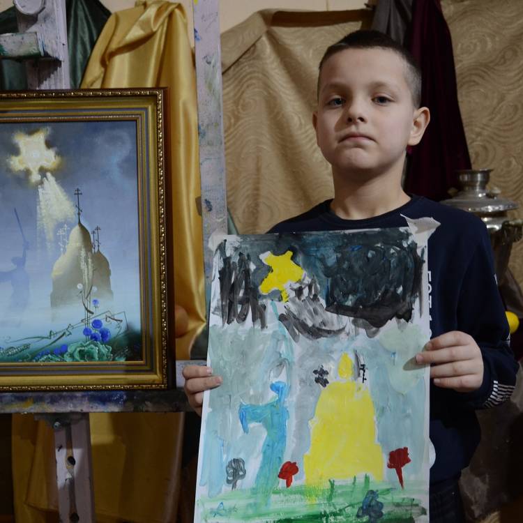 В Волгограде дети из Донбасса учились рисовать Родину