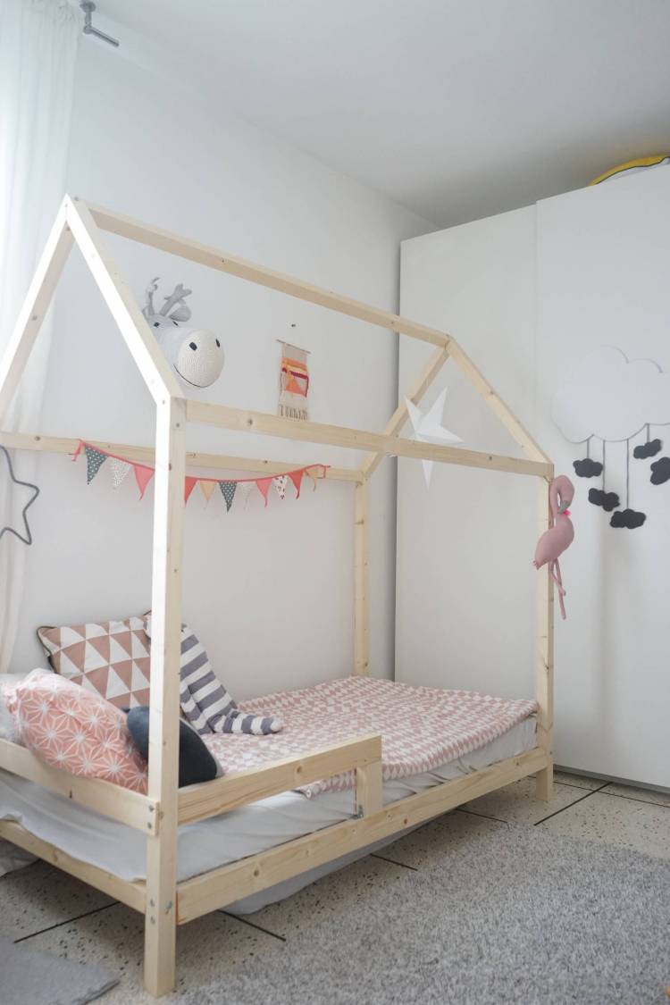 Кровать-домик для ребенка