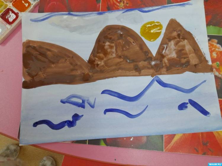 Фотоотчет о рисовании «Море и горы» для детей младшей группы 