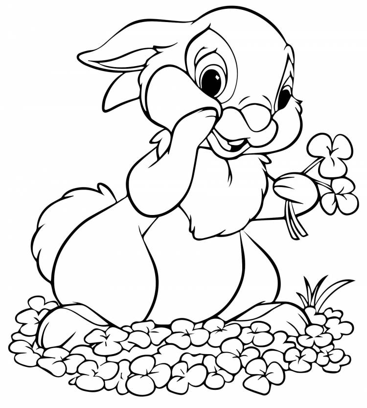 Кролик собирает цветы
