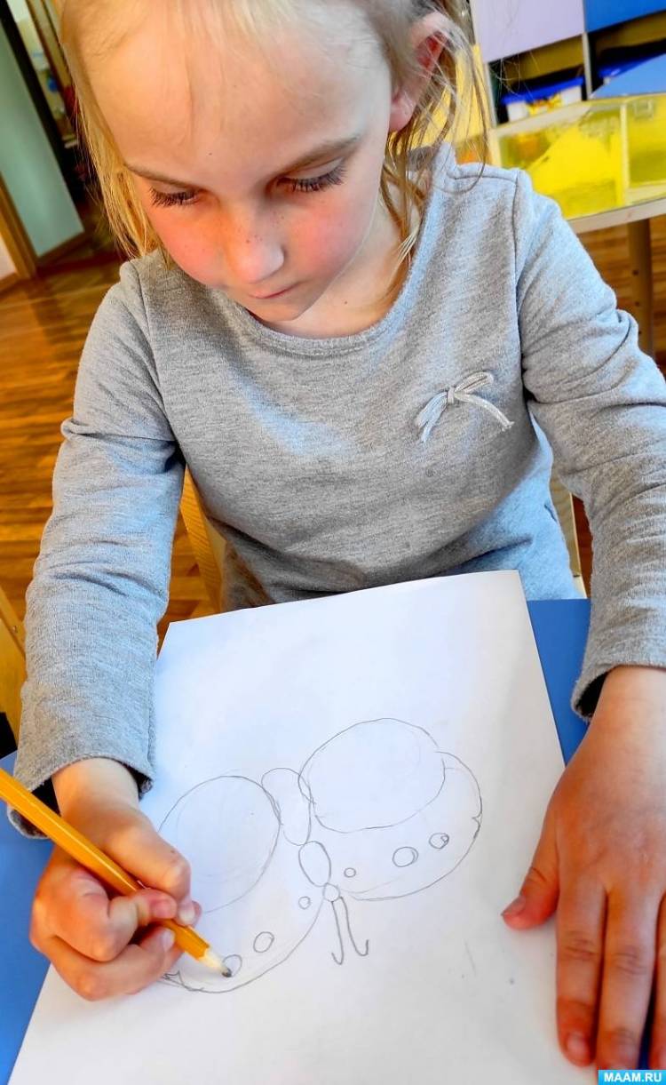 Мастер-класс по рисованию цветными карандашами «Бабочка на лугу» с детьми старшего дошкольного возраста 