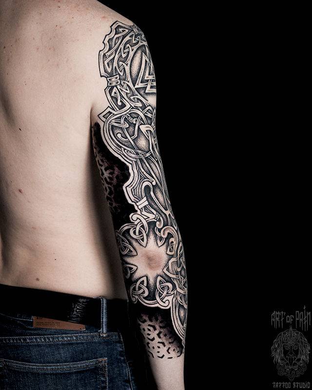 Татуировка мужская кельтика и орнаментал тату