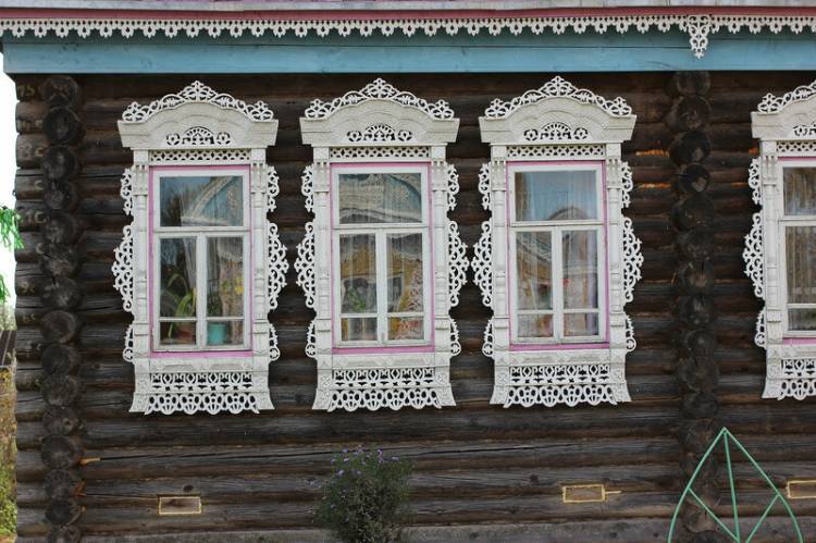 Окна в русских деревнях