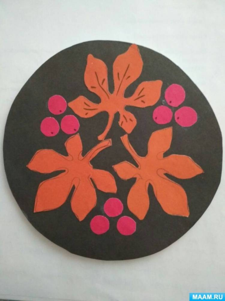 Аппликация «Декоративная тарелка» по мотивам хохломской росписи 