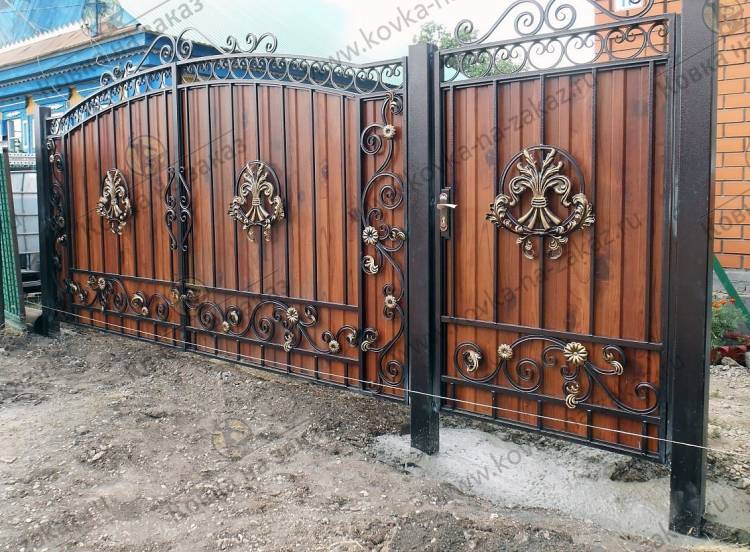 Кованые ворота на заказ в Москве и области
