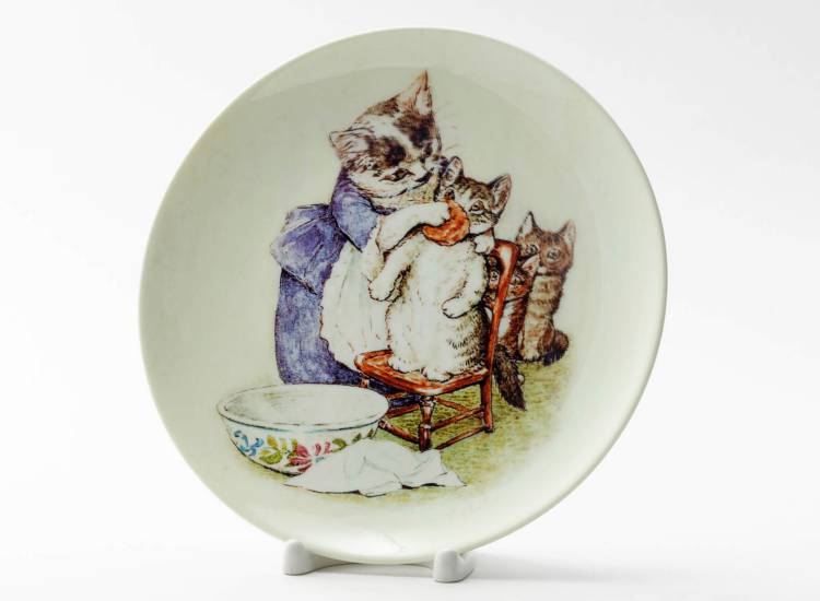 Декоративная тарелка Умывание котят Эллипс средняя