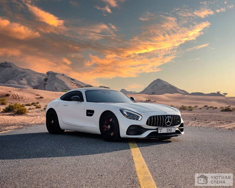Фотообои Автомобиль Mercedes GTS на фоне гор