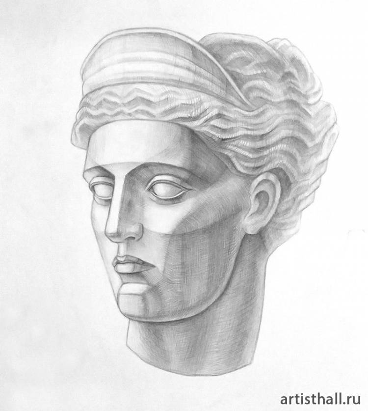 Рисунок головы Дианы Версальской