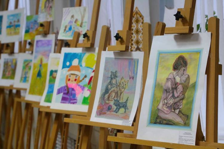 В Брянске подвели итоги конкурса рисунков «Моё счастливое детство»