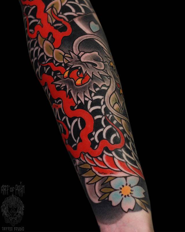 Татуировка женская япония на предплечье рукав