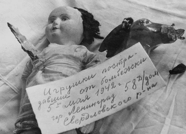 годовщине снятия блокады Ленинграда посвящается