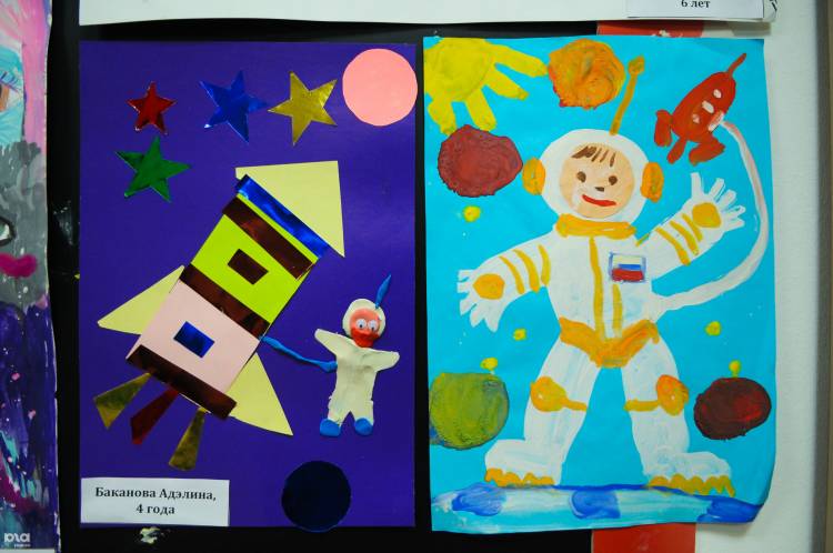 Поделки и рисунки ко Дню космонавтики