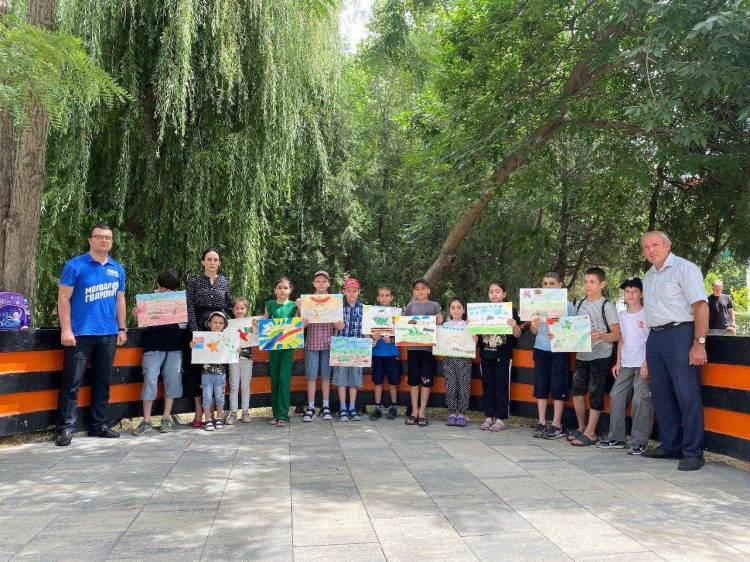 В Дагестане организовали конкурс рисунков на патриотическую тематику
