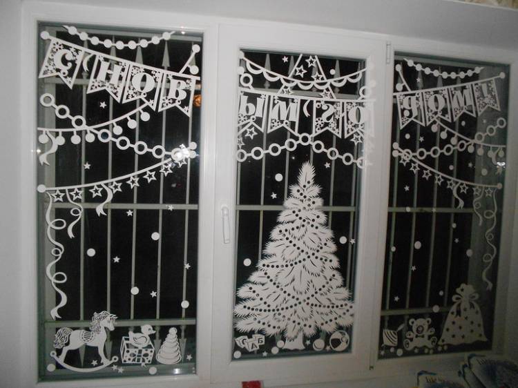 Украшения на окна из бумаги к Новому году