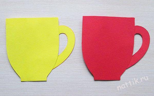 Открытка «Чашка с тюльпанами» из цветной бумаги своими руками
