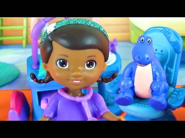 Доктор Плюшева играет в дантиста Развивающее видео с игрушками для детей Doc McStuffins dentist