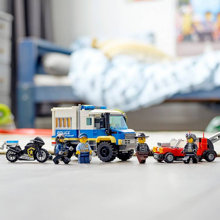 Конструктор LEGO City Транспорт для перевозки преступников