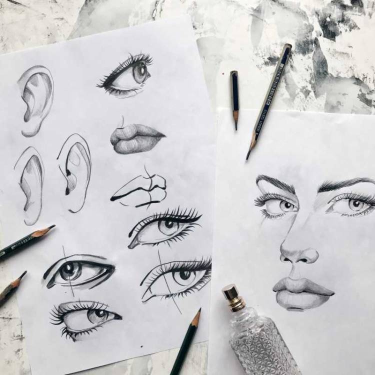 Срисовки девушек с закрытыми глазами