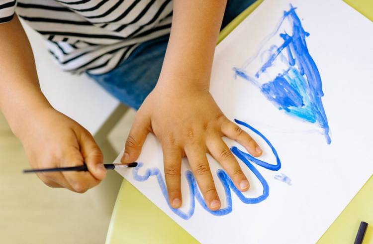 Почему рисование для детей настолько важно и как научить их разным техникам рисования, если сам не художник