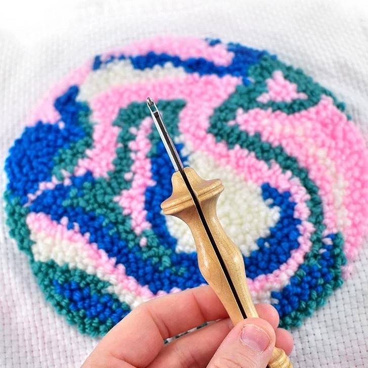 Как вышивать ковровой иглой