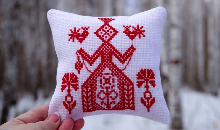 Традиционная русская народная вышивка