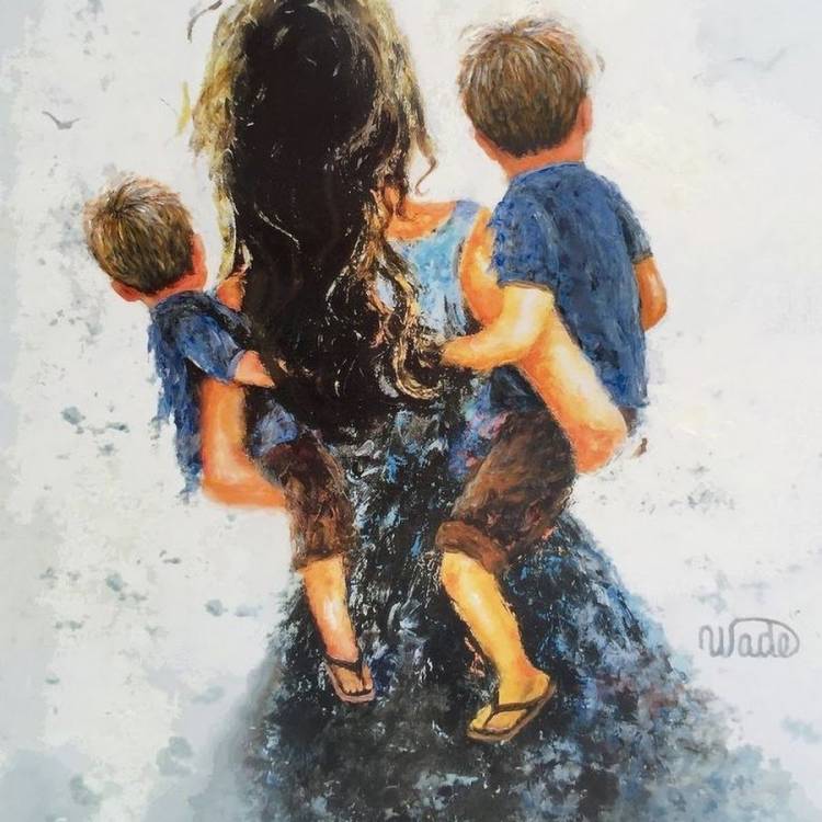 Картинка мама с двумя сыновьями