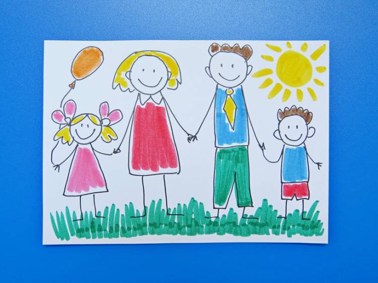 Объявлен онлайн-конкурс детского рисунка Своей семье я говорю