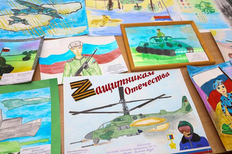 Больше двух тысяч рисунков прислали дети Барнаула на патриотический конкурс БАРНАУЛ
