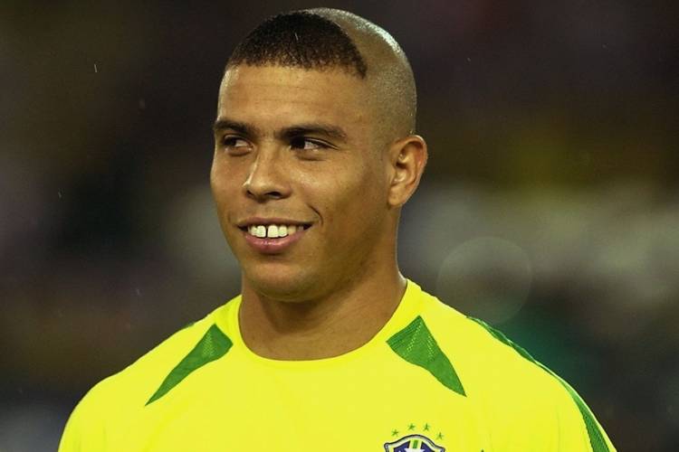 Самые красивые причёски футболистов на чемпионатах мира