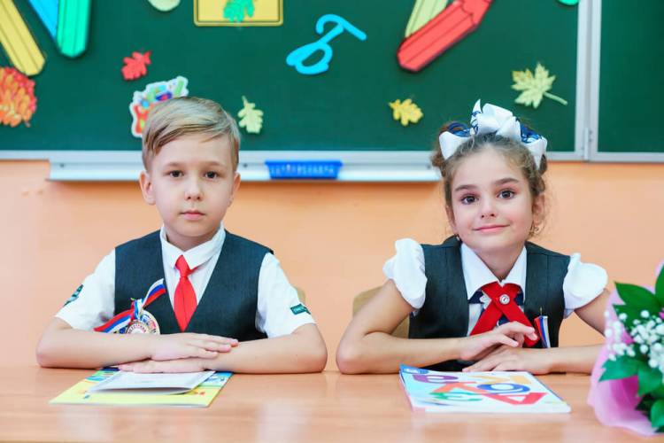 Сколько лет учатся в школе в России И Других странах