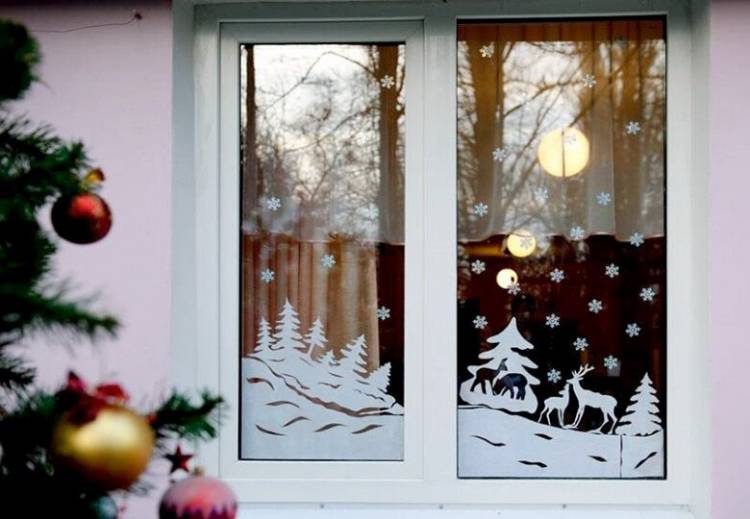 Новогодние вытынанки на окна