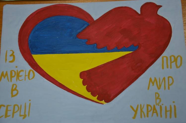 Патриотические рисунки николаевских детей передали бойцам, которые защищают нашу страну на востоке Украины