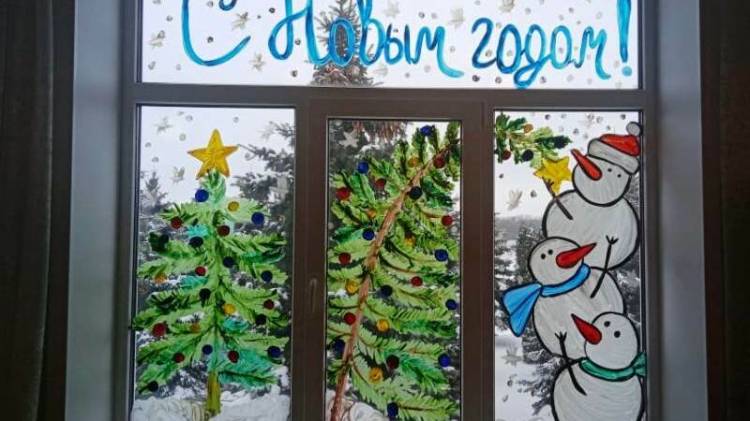 Тамбовчане делятся снимками новогодних окон в соцсетях