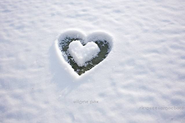 Любовное письмо написанное на снегу фото, эмоция, снег, погода фон картинки и Фото для бесплатной загрузки