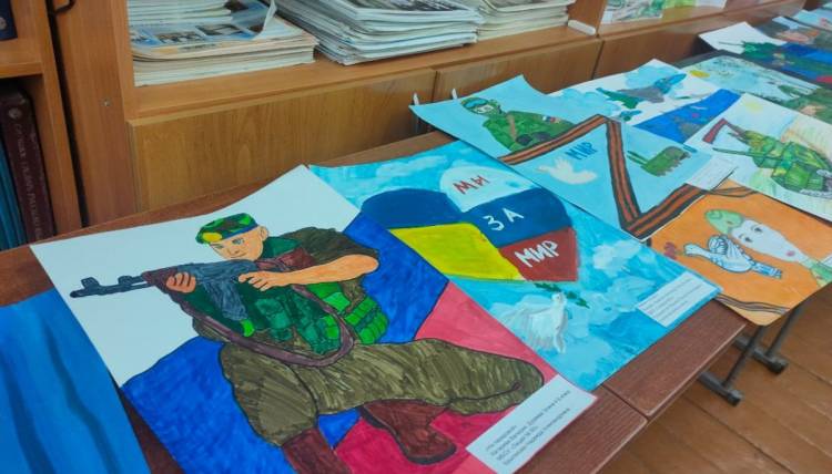 Барнаульские дети сделали две тысячи рисунков в поддержку Российской армии
