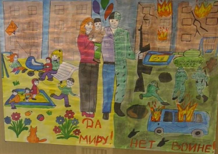 В Волгограде открылась выставка рисунков детей Донбасса за мир без войны